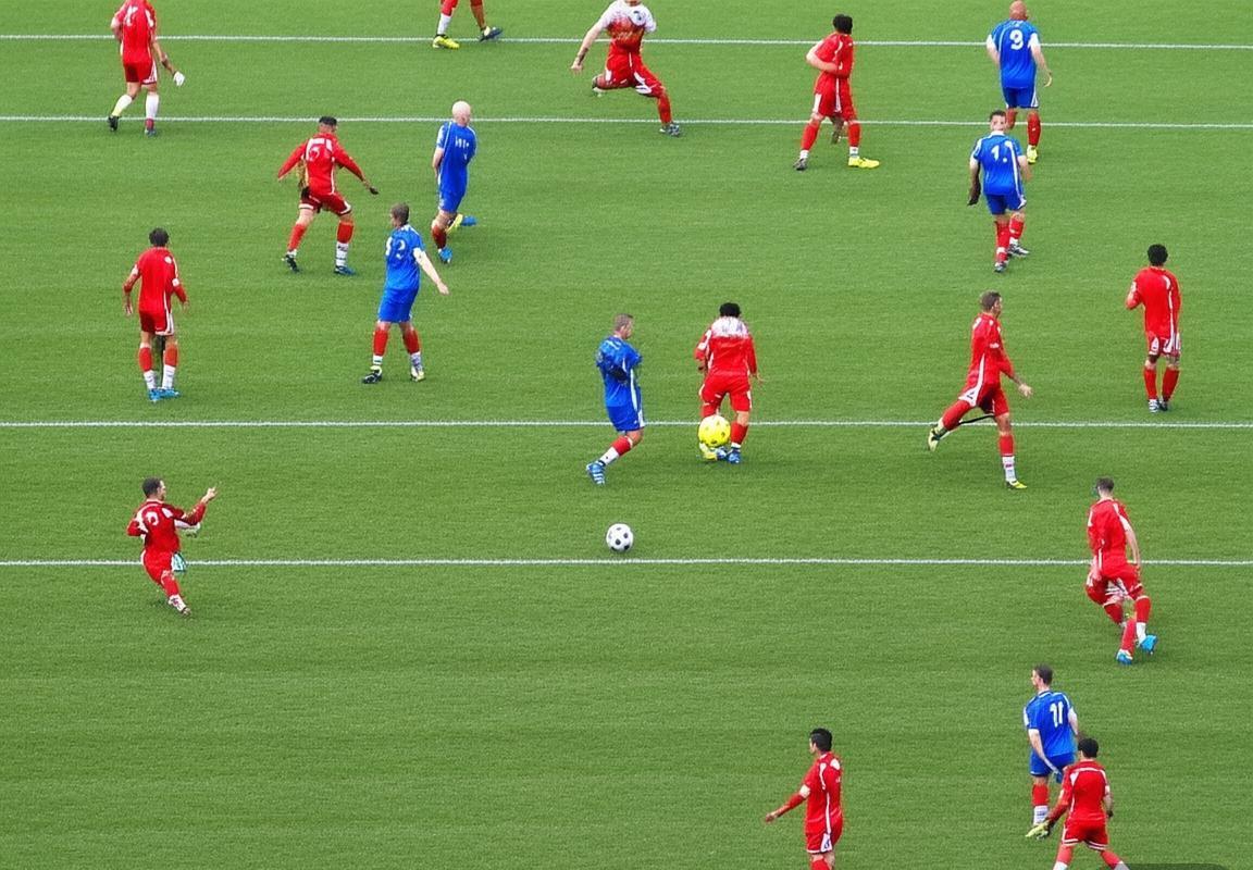 2018年恒大与欧本巅峰对决：战术解析与赛后反思(图3)