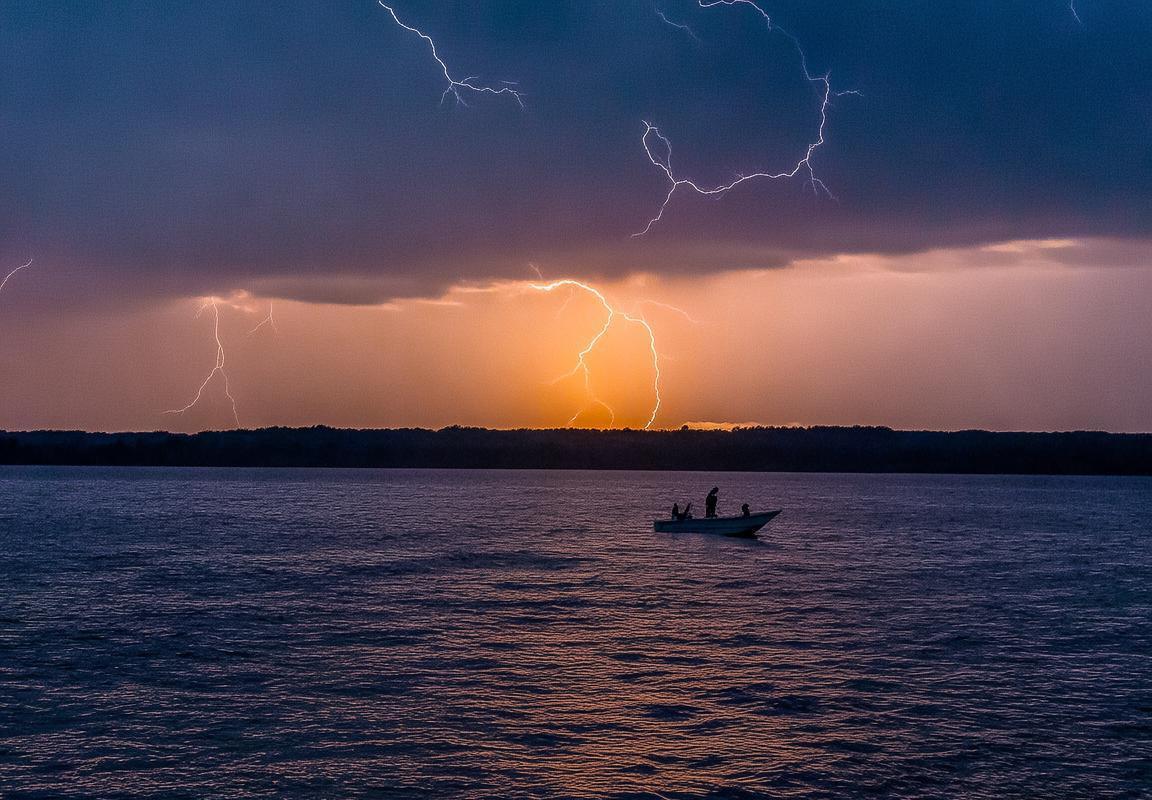 湖快季前赛：战术对决火花录(图3)