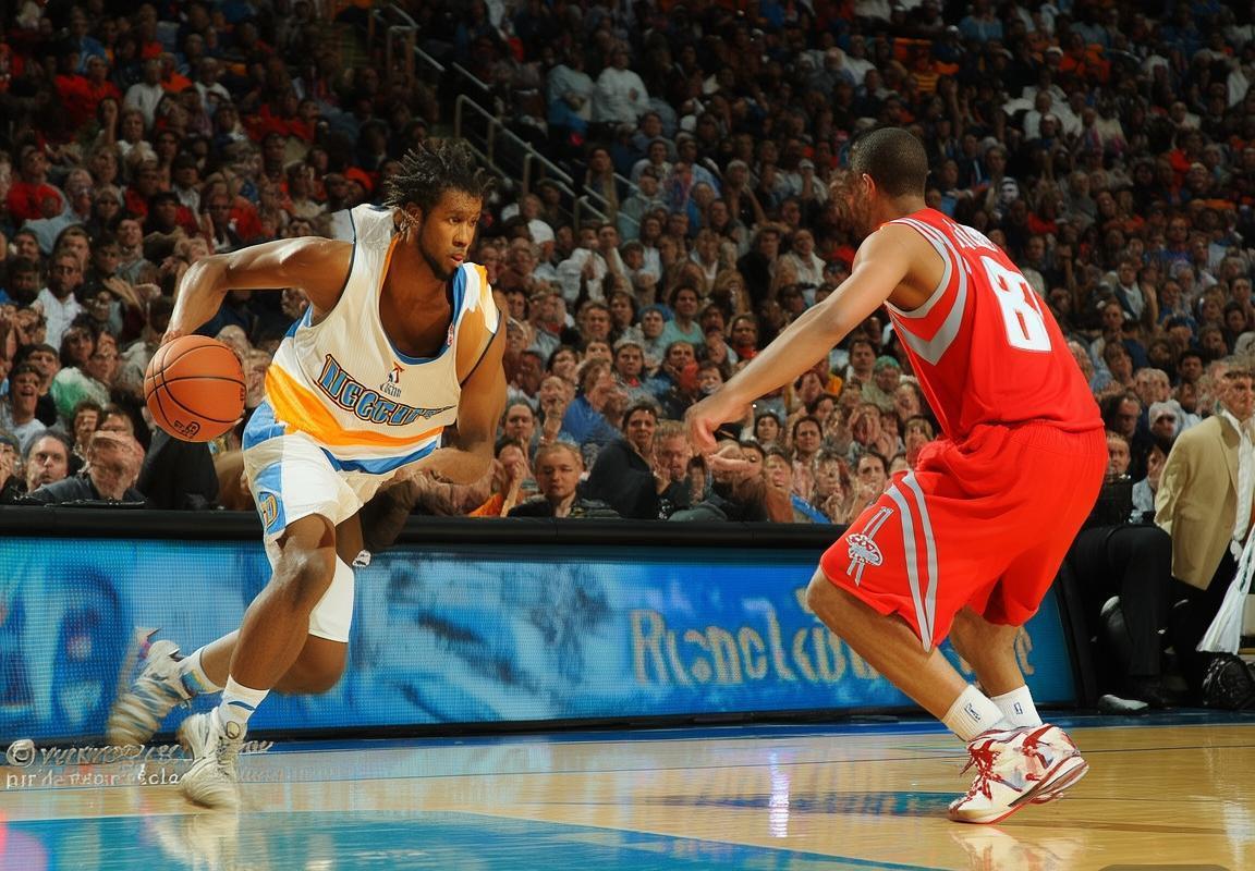 2009年NBA季后赛掘金对黄蜂：安东尼与保罗巅峰对决及战术解析