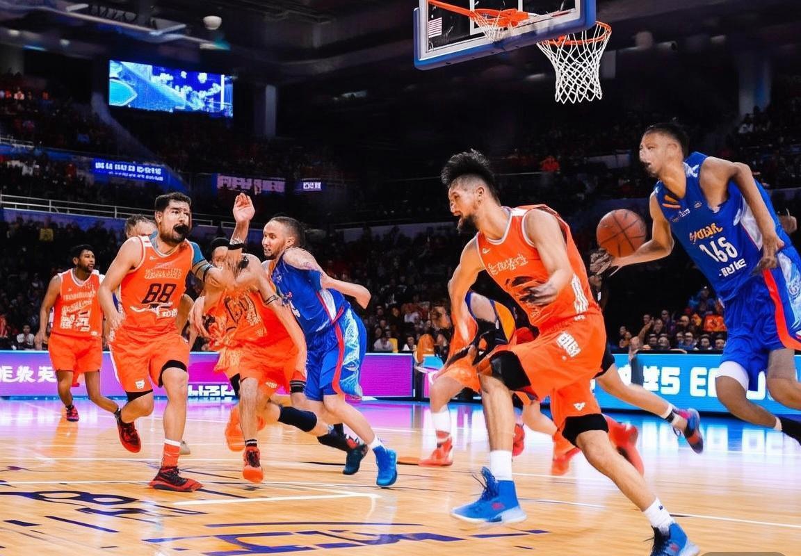 广东VS深圳：CBA季后赛巅峰对决回顾与解析